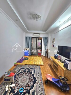NHÀ 5 TẦNG ĐẦY ĐỦ NỘI THẤT – CÁCH PHỐ 100M – AN NINH, YÊ TĨNH