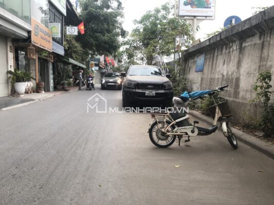 5 TẦNG THANG MÁY – TÂY NHIỀU HƠN TA – Ô TÔ CÁCH 50M – BÃI GỬI Ô TÔ CẠNH NHÀ