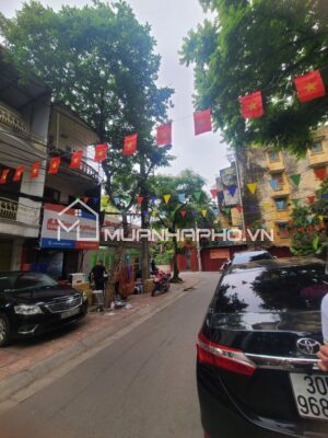 NHÀ PHỐ HUỲNH THÚC KHÁNG – VỈA HÈ Ô TÔ TRÁNH – BÁN ĐẤT – KINH DOANH SẦM UẤT