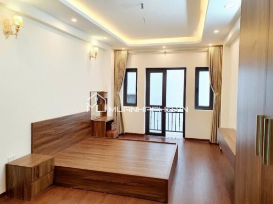 NHÀ ĐẸP Ở NGAY – 5 TẦNG ĐỦ CÔNG NĂNG – CÁCH PHỐ 200M