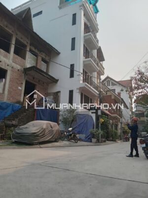 BIỆT THỰ SÂN VƯỜN 4 TẦNG – VIEW HỒ TÂY – MẶT TIỀN RỘNG