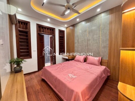 NHÀ ĐẸP TẶNG FULL NỘI THẤT – GẦN PHỐ – THOÁNG TRƯỚC SAU