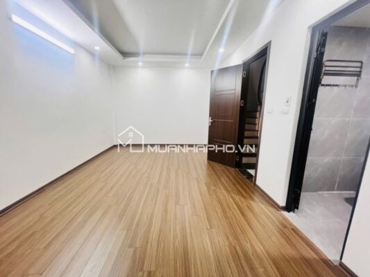 NHÀ ĐẸP NHÀ MỚI ĐẸP – CÓ SÂN ĐỂ XE RIÊNG – NGÕ THÔNG – GẦN VĂN MIẾU