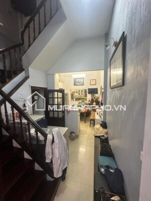 NHÀ 3 TẦNG – KHUNG CỘT CHẮC CHẮN – CÓ Ô CHỜ THANG MÁY