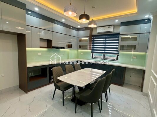 NHÀ 7 TẦNG THANG MÁY – VIEW SÂN CHƠI – GẦN CIPUTRA – MẶT NGÕ THÔNG