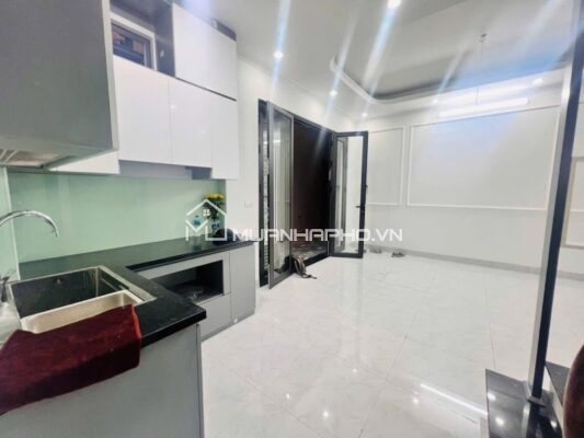 NHÀ ĐẸP NHÀ MỚI ĐẸP – CÓ SÂN ĐỂ XE RIÊNG – NGÕ THÔNG – GẦN VĂN MIẾU