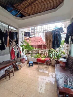 NHÀ DÂN XÂY CHẮC CHẮN – GẦN PHỐ – AN NINH TỐT – CÁCH Ô TÔ 30M