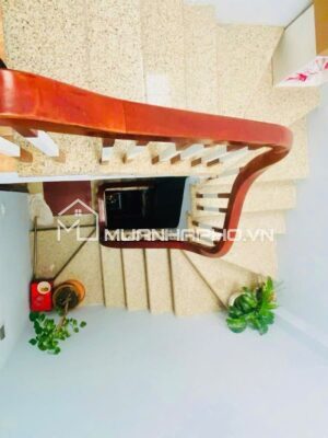 NHÀ 5 TẦNG – THIẾT KẾ HỢP LÝ – CÁCH PHỐ 100M