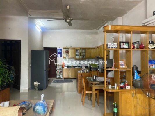 NHÀ 3 TẦNG SÂN VƯỜN – GARA Ô TÔ 7 CHỖ – VIEW TRỰC DIỆN SUNSHINE CITY
