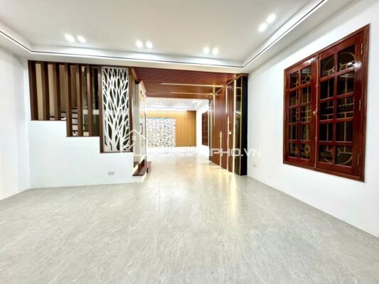 NGÕ Ô TÔ TRÁNH – VIEW SÂN CHƠI – 6 TẦNG THANG MÁY – NGÕ THÔNG – CÁCH PHỐ 80M