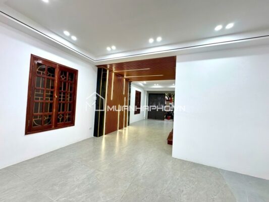 NGÕ Ô TÔ TRÁNH – VIEW SÂN CHƠI – 6 TẦNG THANG MÁY – NGÕ THÔNG – CÁCH PHỐ 80M