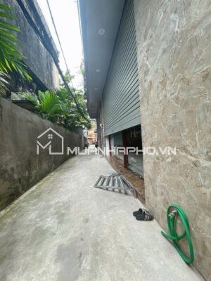 NHÀ MỚI ĐẸP 5 TẦNG THANG MÁY – NGÕ THẲNG – 20M RA PHỐ – GẦN CHỢ – GIAO THÔNG THUẬN LỢI