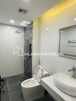NHÀ ĐẸP HOÀNG VĂN THÁI – Ô TÔ VÀO NHÀ – CÁCH PHỐ 40M – NHÀ ĐẸP Ở NGAY