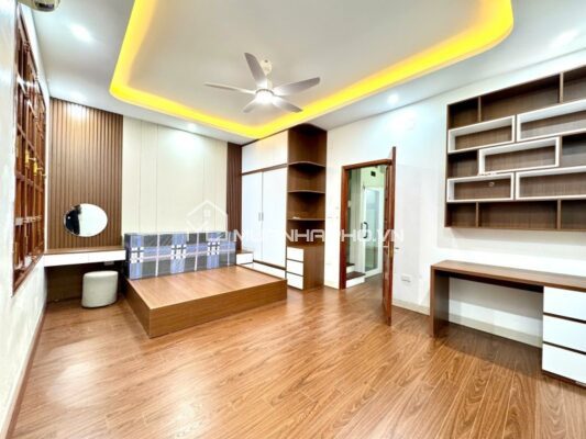 NGÕ Ô TÔ TRÁNH – VIEW SÂN CHƠI – 6 TẦNG THANG MÁY – NGÕ THÔNG – CÁCH PHỐ 80M