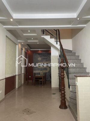 PHÂN LÔ 5 TẦNG TRUNG KÍNH – Ô TÔ ĐỖ CỬA – GẦN PHỐ – DÂN TRÍ CAO