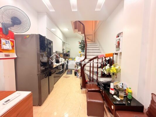 NHÀ 5 TẦNG THỤY KHUÊ – CÁCH Ô TÔ 100M – TRƯỚC NHÀ RỘNG THOÁNG