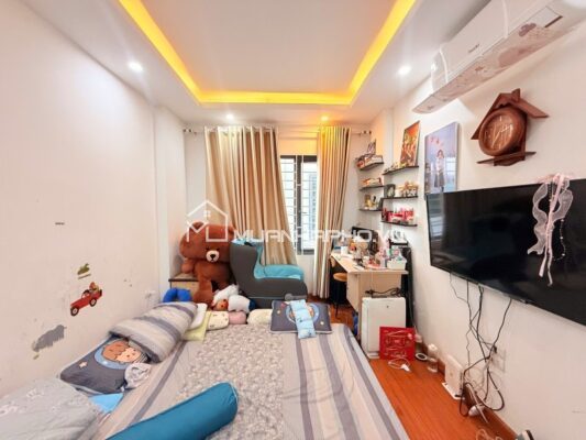 NHÀ 5 TẦNG THỤY KHUÊ – CÁCH Ô TÔ 100M – TRƯỚC NHÀ RỘNG THOÁNG