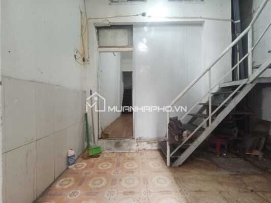 NHÀ PHỐ CẦU GIẤY – NHÀ CŨ CÓ THỂ Ở TẠM – GIAO THÔNG THUẬN LỢI