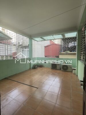 PHÂN LÔ 5 TẦNG TRUNG KÍNH – Ô TÔ ĐỖ CỬA – GẦN PHỐ – DÂN TRÍ CAO