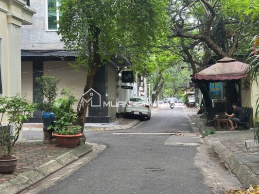 PHÂN LÔ HUỲNH THÚC KHÁNG – NHÀ 4 TẦNG – Ô TÔ VỈA HÈ – KINH DOANH
