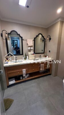 BIỆT THỰ SÂN VƯỜN ĐẸP – LÔ GÓC – 5 TẦNG THANG MÁY – 2 MẶT NGÕ Ô TÔ TRÁNH