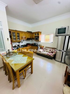 PHÂN LÔ  Ô TÔ ĐỖ CỬA – NGÕ THÔNG KINH DOANH – 2 THOÁNG TRƯỚC SAU