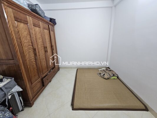 LÔ GÓC – TRƯỚC NHÀ Ô TÔ TRÁNH DỪNG ĐỖ – NGÕ THÔNG