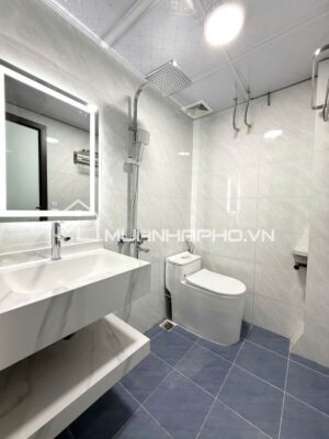 VỊ TRÍ TRUNG TÂM – 60M RA Ô TÔ – TRƯỚC NHÀ THOÁNG – KHU DÂN TRÍ CAO, AN NINH TỐT