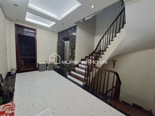 NHÀ PHÂN LÔ PHÚ DIỄN – 7 TẦNG THANG MÁY – VỈA HÈ RỘNG – KINH DOANH