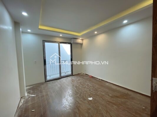 NHÀ MỚI LIÊN MẠC – 5 TẦNG THANG MÁY – CÁCH ĐƯỜNG Ô TÔ 20M