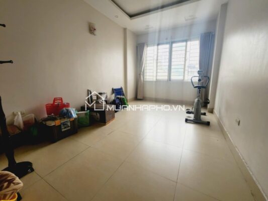 NHÀ 5 TẦNG ĐỘI CẤN – CÓ Ô CHỜ THANG MÁY – CÁCH PHỐ 30M