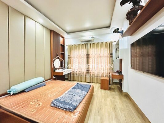 NHÀ 6 TẦNG TRUNG KÍNH – Ô TÔ VÀO NHÀ – NGÕ THÔNG KINH DOANH