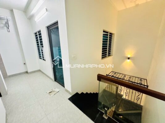 NHÀ 4 TẦNG CẦU GIẤY – THIẾT KẾ ĐẸP – NỘI THẤT XỊN – GẦN CHỢ